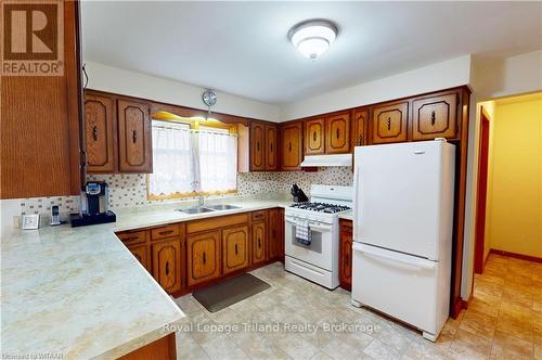 4 Segal Drive, Tillsonburg, ON - Indoor Photo Showing Kitchen With Double Sink