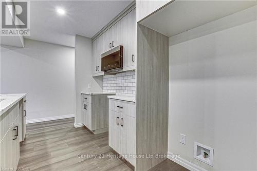 842 Water Street, Woodstock (Woodstock - South), ON - Indoor Photo Showing Kitchen