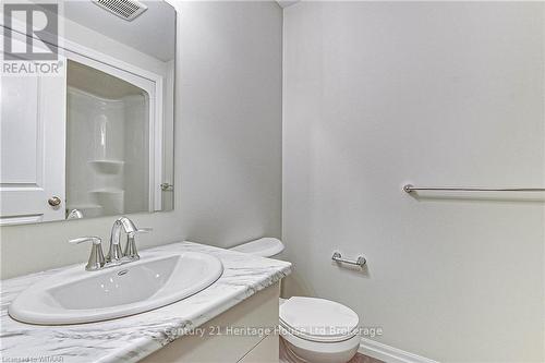 842 Water Street, Woodstock (Woodstock - South), ON - Indoor Photo Showing Bathroom