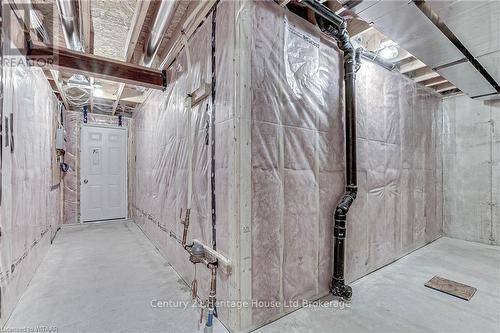 842 Water Street, Woodstock (Woodstock - South), ON - Indoor Photo Showing Basement