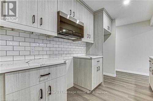 842 Water Street, Woodstock (Woodstock - South), ON - Indoor Photo Showing Kitchen