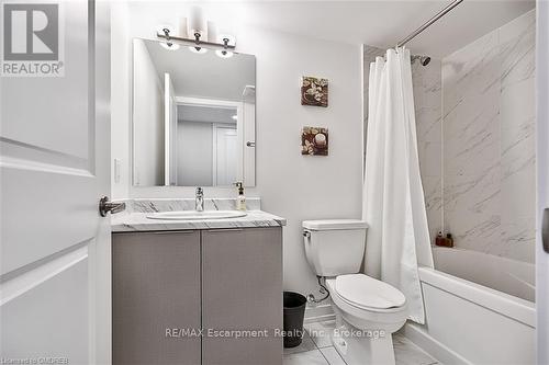 101 - 3058 Sixth Line, Oakville (1008 - Go Glenorchy), ON - Indoor Photo Showing Bathroom