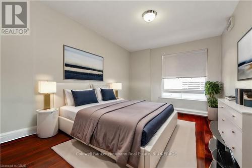 409 - 60 Old Mill Road, Oakville (1014 - Qe Queen Elizabeth), ON - Indoor Photo Showing Bedroom