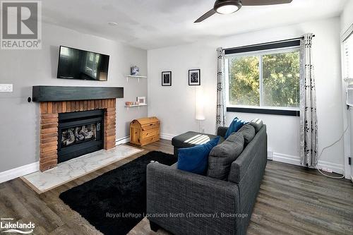 39 - 19 Dawson Drive, Collingwood, ON - Indoor Photo Showing Living Room With Fireplace