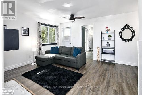 39 - 19 Dawson Drive, Collingwood, ON - Indoor Photo Showing Living Room