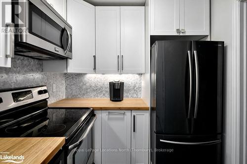 39 - 19 Dawson Drive, Collingwood, ON - Indoor Photo Showing Kitchen