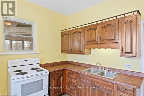 22 Main Street E, Norwich (Norwich Town), ON - Indoor Photo Showing Kitchen With Double Sink