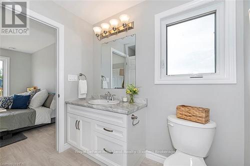 22 Blfs Vw Boulevard, Ashfield-Colborne-Wawanosh (Colborne), ON - Indoor Photo Showing Bathroom