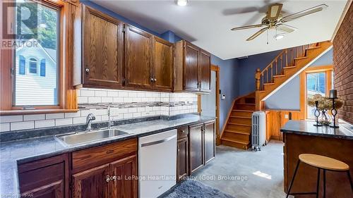 123 Elgin Avenue W, Goderich (Goderich (Town)), ON - Indoor Photo Showing Kitchen