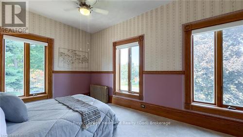 123 Elgin Avenue W, Goderich (Goderich (Town)), ON - Indoor Photo Showing Bedroom