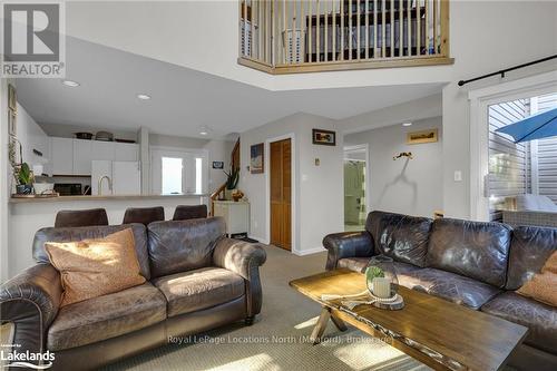 180 - 49 Trott Boulevard, Collingwood, ON - Indoor Photo Showing Living Room