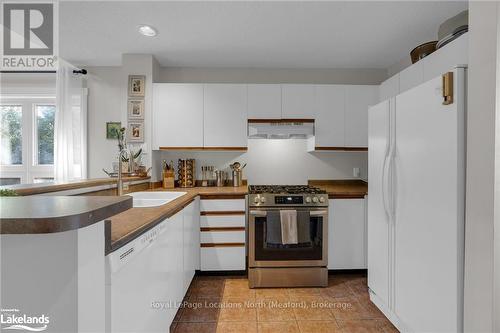 180 - 49 Trott Boulevard, Collingwood, ON - Indoor Photo Showing Kitchen