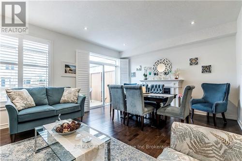 44 Kay Crescent, Guelph (Guelph South), ON - Indoor Photo Showing Living Room