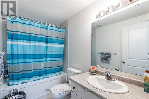 44 Kay Crescent, Guelph (Guelph South), ON - Indoor Photo Showing Bathroom