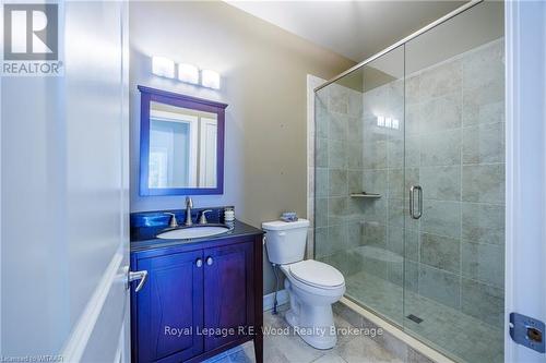 102 - 5 Wood Haven Drive, Tillsonburg, ON - Indoor Photo Showing Bathroom