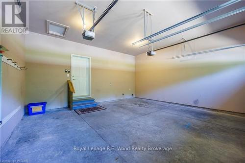 102 - 5 Wood Haven Drive, Tillsonburg, ON - Indoor Photo Showing Garage