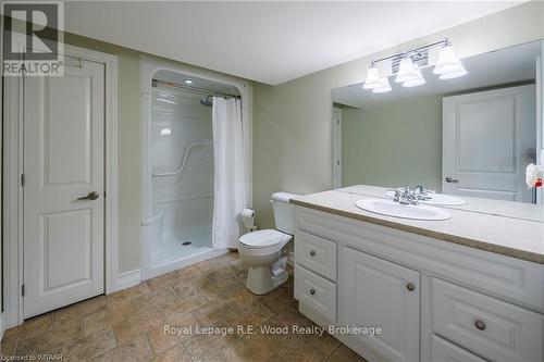 102 - 5 Wood Haven Drive, Tillsonburg, ON - Indoor Photo Showing Bathroom