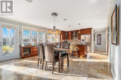 24 Doris Avenue, Ottawa, ON - Indoor Photo Showing Dining Room