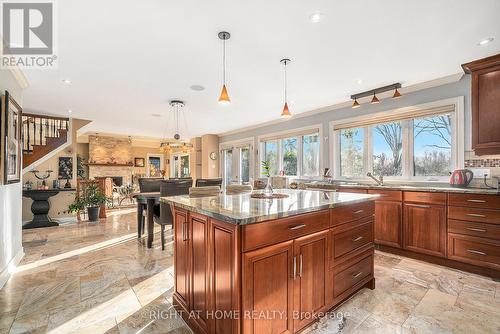 24 Doris Avenue, Ottawa, ON - Indoor Photo Showing Kitchen