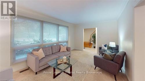 845 Sunset Boulevard, Woodstock (Woodstock - South), ON - Indoor Photo Showing Living Room