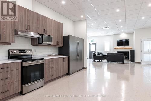 21 Blfs Vw Boulevard, Ashfield-Colborne-Wawanosh (Colborne), ON - Indoor Photo Showing Kitchen