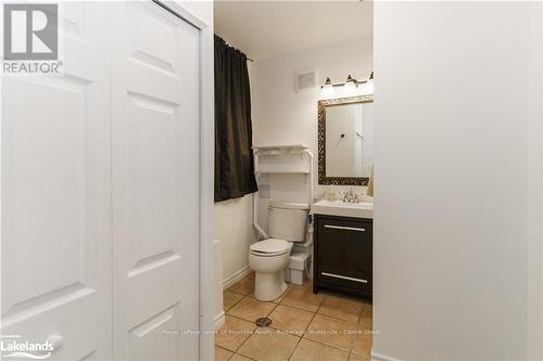 58 Hanes Road, Huntsville (Chaffey), ON - Indoor Photo Showing Bathroom