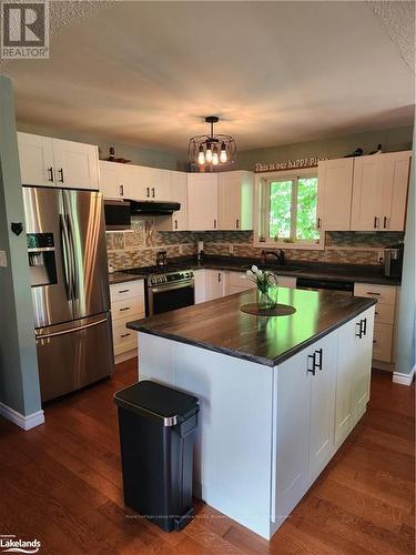 58 Hanes Road, Huntsville (Chaffey), ON - Indoor Photo Showing Kitchen