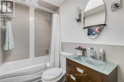 20 Wildan Drive, Hamilton (Freelton), ON - Indoor Photo Showing Bathroom