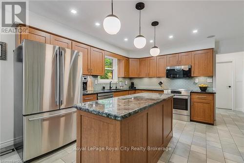 20 Wildan Drive, Hamilton (Freelton), ON - Indoor Photo Showing Kitchen