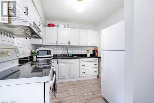 402 - 5 Jacksway Crescent, London, ON - Indoor Photo Showing Kitchen