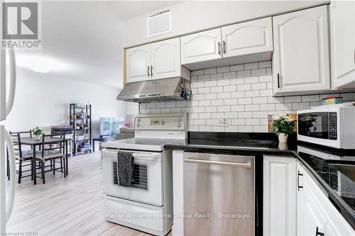 402 - 5 Jacksway Crescent, London, ON - Indoor Photo Showing Kitchen