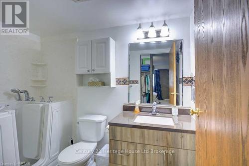 112 - 163 Ferguson Drive, Woodstock (Woodstock - South), ON - Indoor Photo Showing Bathroom