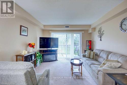 112 - 163 Ferguson Drive, Woodstock (Woodstock - South), ON - Indoor Photo Showing Living Room