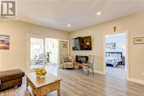 58 - 375 Mitchell Road South, North Perth (Elma), ON - Indoor Photo Showing Living Room