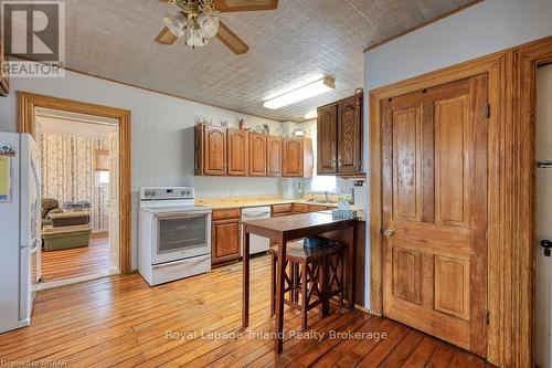 13 Oxford Street, Woodstock, ON - Indoor Photo Showing Kitchen