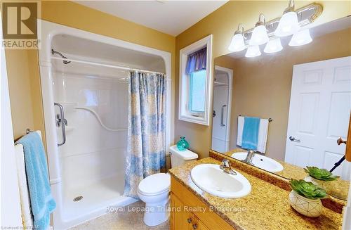 23 Hogarth Drive, Tillsonburg, ON - Indoor Photo Showing Bathroom