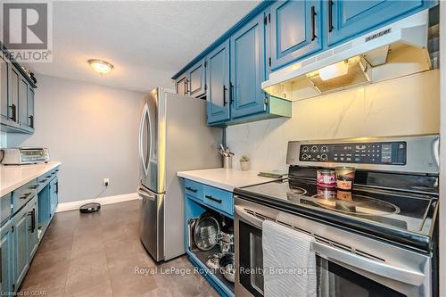 816 - 19 Woodlawn Road E, Guelph (Waverley), ON - Indoor Photo Showing Kitchen With Stainless Steel Kitchen