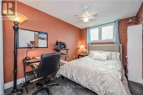 816 - 19 Woodlawn Road E, Guelph (Waverley), ON - Indoor Photo Showing Bedroom