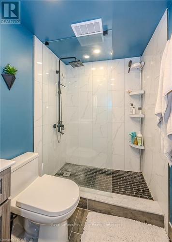 816 - 19 Woodlawn Road E, Guelph (Waverley), ON - Indoor Photo Showing Bathroom