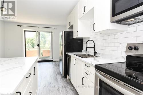 122 Victoria Avenue N, Hamilton (Landsdale), ON - Indoor Photo Showing Kitchen With Double Sink With Upgraded Kitchen