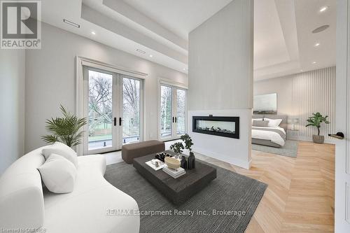 556 Fourth Line, Oakville (1020 - Wo West), ON - Indoor Photo Showing Living Room With Fireplace