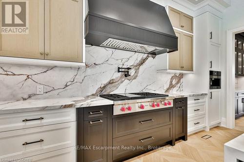 556 Fourth Line, Oakville (1020 - Wo West), ON - Indoor Photo Showing Kitchen