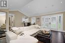 1434 Progreston Road, Hamilton (Carlisle), ON  - Indoor Photo Showing Living Room 