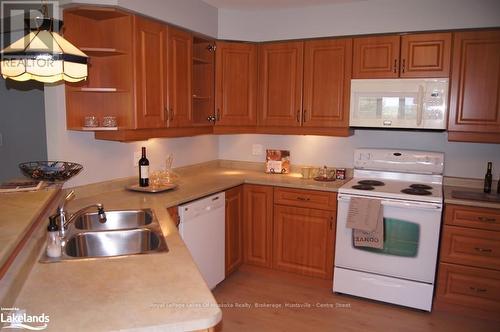 301 - 24 Dairy Lane, Huntsville (Chaffey), ON - Indoor Photo Showing Kitchen With Double Sink