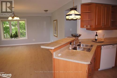 301 - 24 Dairy Lane, Huntsville (Chaffey), ON - Indoor Photo Showing Kitchen With Double Sink