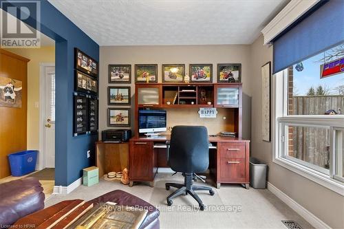 8 Oak Street, Stratford, ON - Indoor Photo Showing Office