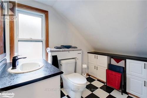 56 Sykes Street S, Meaford, ON - Indoor Photo Showing Bathroom