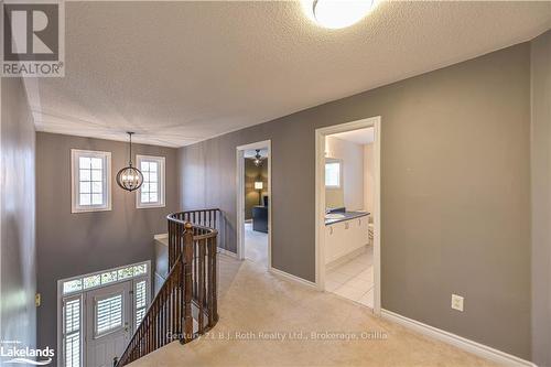 10 Regalia Way, Barrie (Innis-Shore), ON - Indoor Photo Showing Other Room