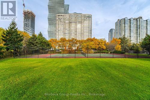 1004 - 400 Webb Drive, Mississauga (City Centre), ON - Outdoor