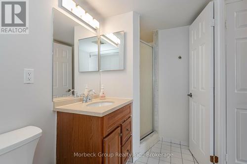 1004 - 400 Webb Drive, Mississauga (City Centre), ON - Indoor Photo Showing Bathroom